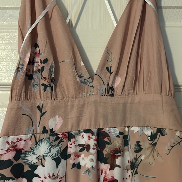 Halter jumpsuit - Picture 7 of 7